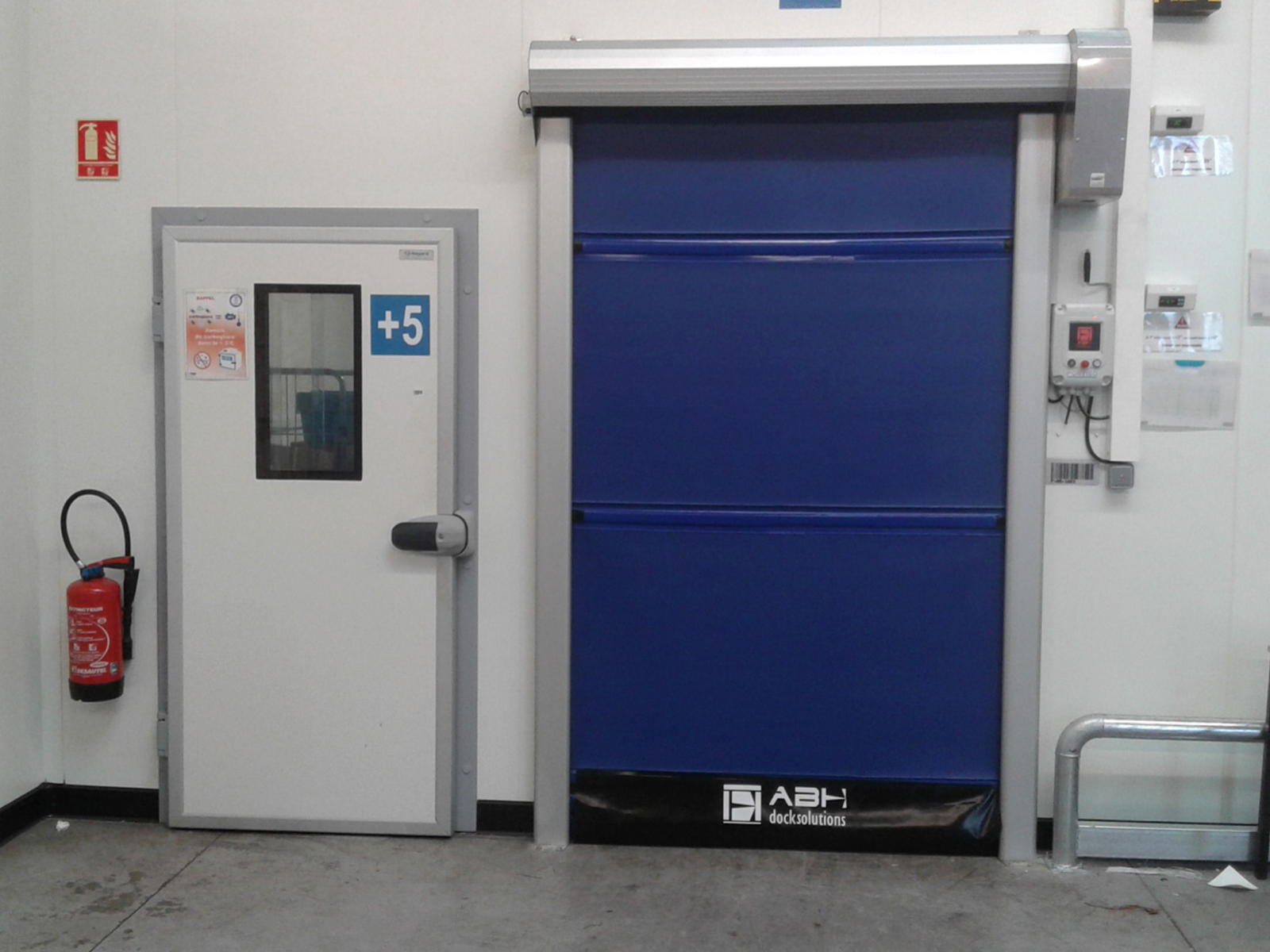 Precg - Rapid Roll-Up Freezer Door 4